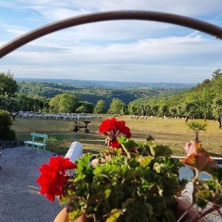 Bed and Breakfast Domaine La Garenne Reilhaguet Exteriér fotografie